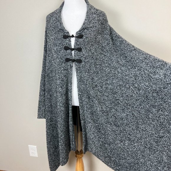VON SAKEN Poncho Sweater Womens One Size Gray Wool Blend Knit Toggle Longline - Picture 4 of 13